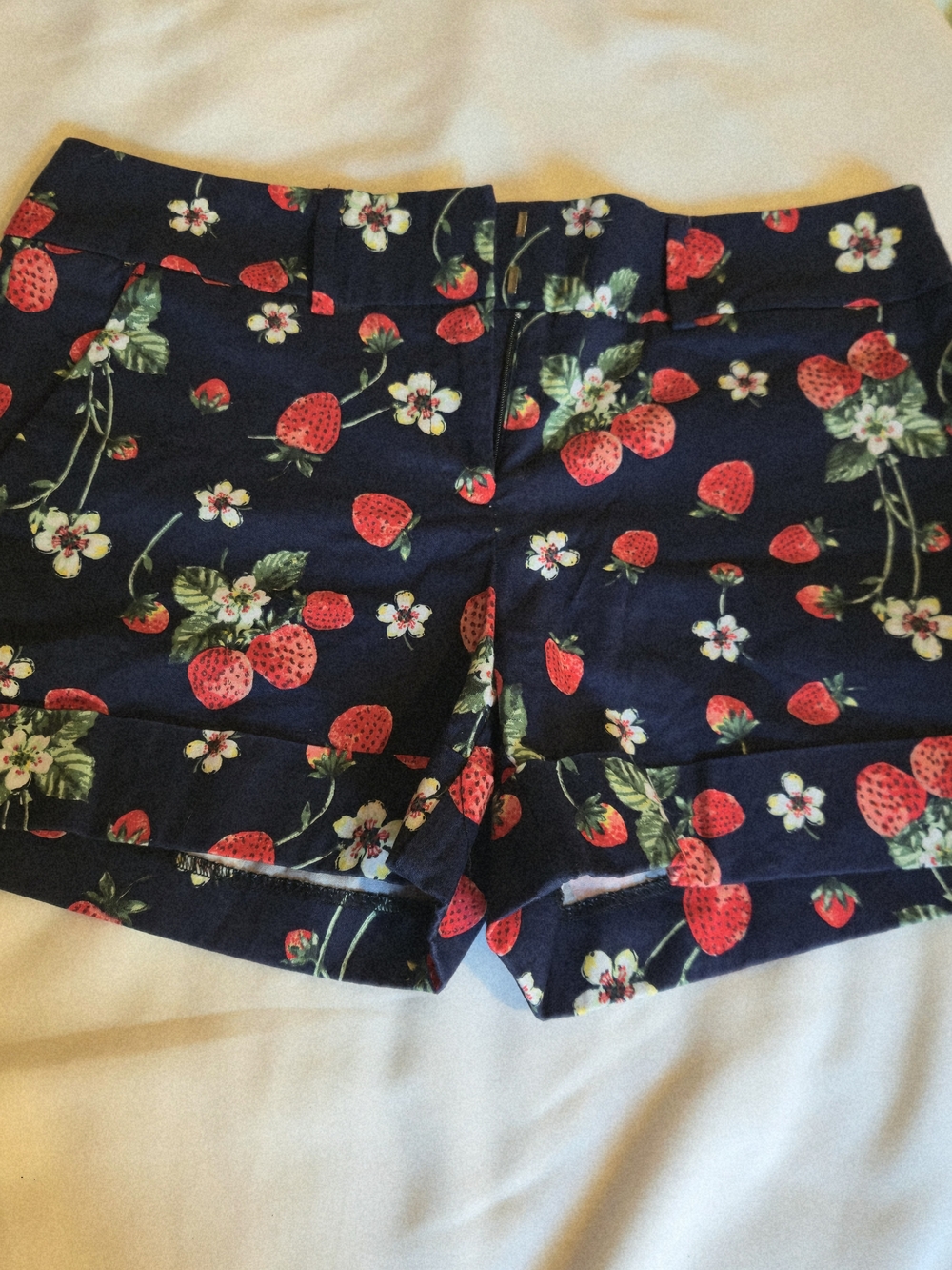 New York & Company Navy High-Waist Shorts with Strawberry Print